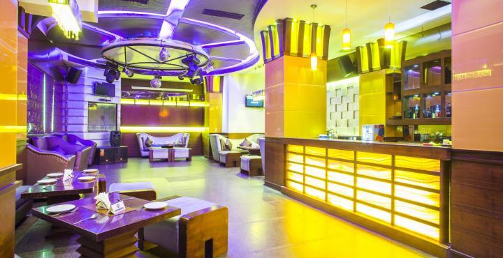 Hotel Royal Cliff Kanpur Exterior foto