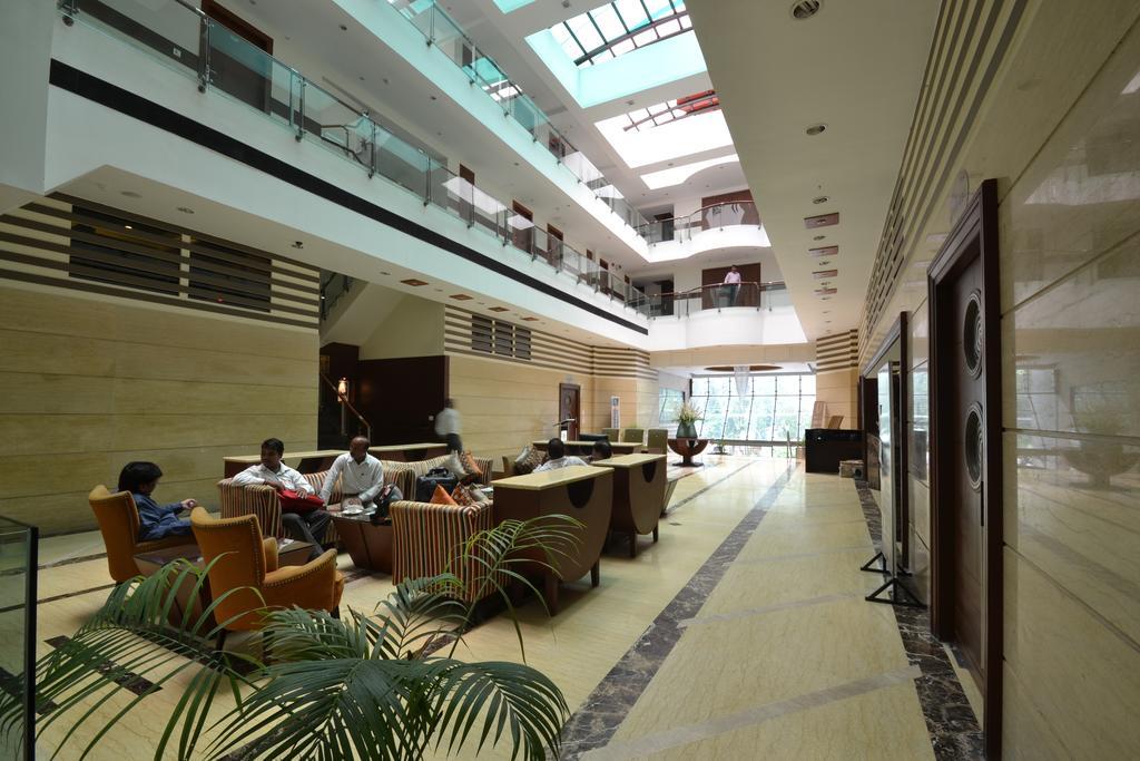 Hotel Royal Cliff Kanpur Exterior foto